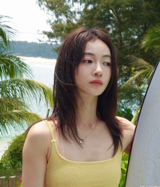 Ngô Cẩn Ngôn khiến công chúng sửng sốt trước diện mạo mới của mình - Ảnh 1