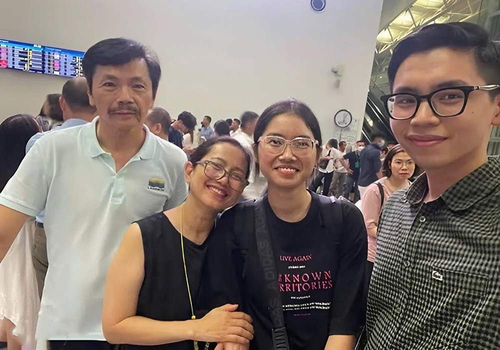 NSND có biệt danh 'ông bố quốc dân' VTV xúc động vì hành động của vợ kém 10 tuổi插图4 066 sv.jpg