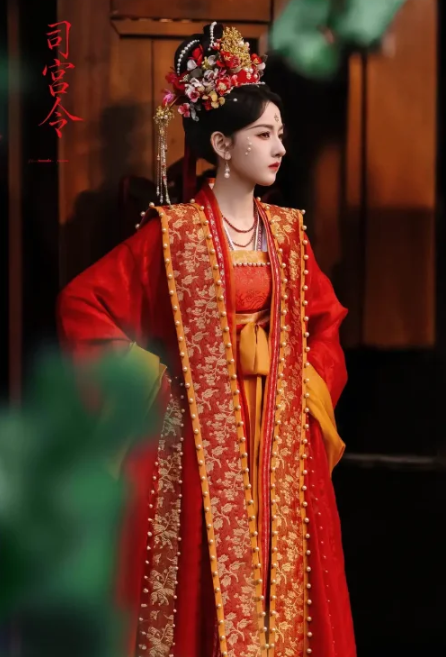 Tống Tổ Nhi khiến khán giả ngỡ ngàng với tạo hình hôn phục trong phim mới - Ảnh 2