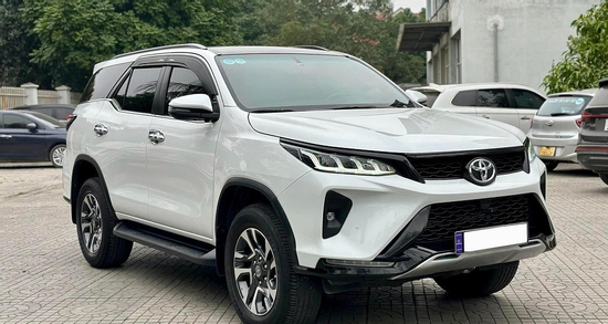 Điểm mặt những mẫu ô tô ngốn dầu nhất thị trường xe Việt