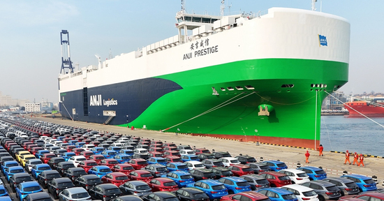 Ngành công nghiệp ô tô toàn cầu phải trả giá đắt vì chiến sự Trung Đông