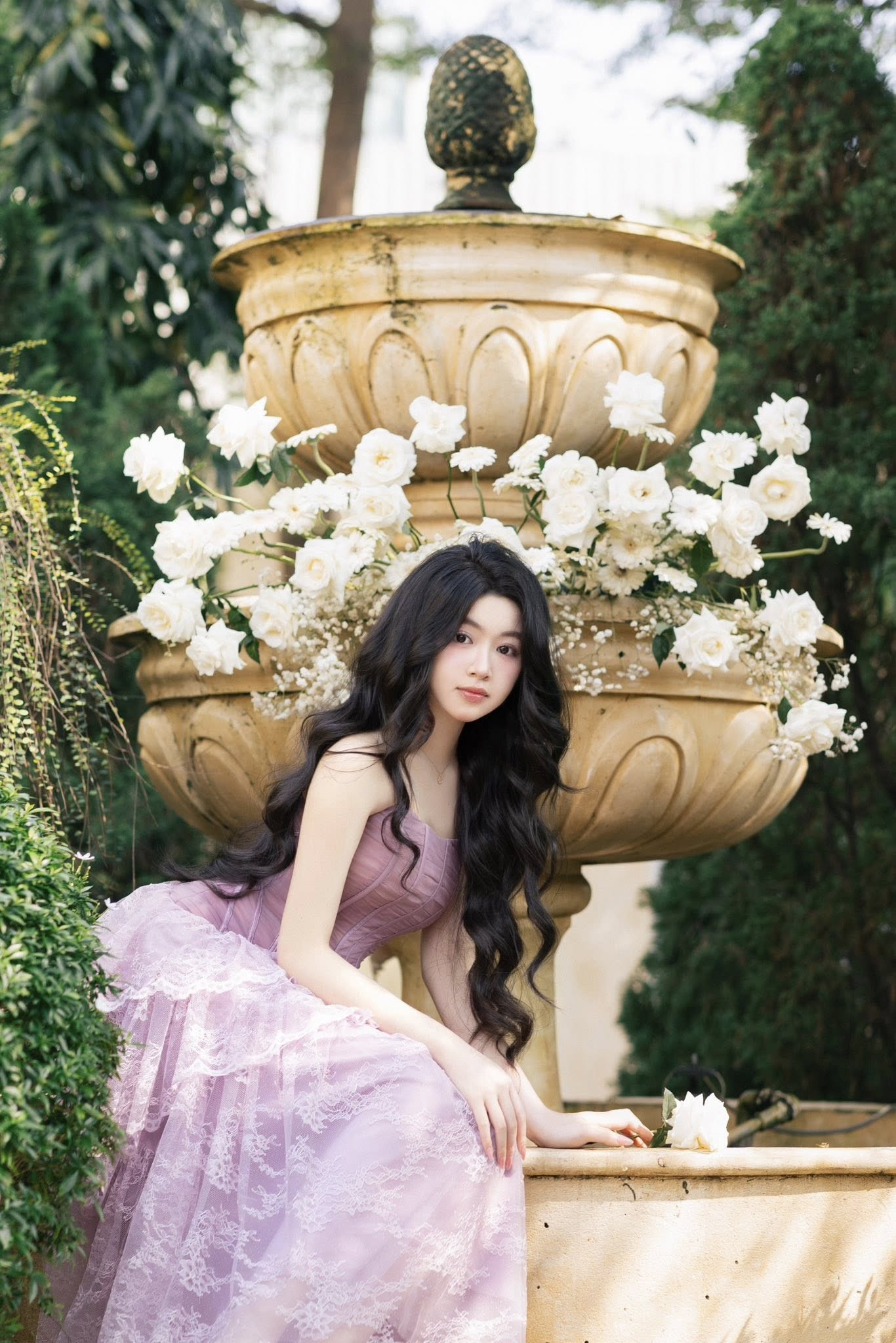 Lọ Lem 20 tuổi nhà MC Quyền Linh: Vẻ đẹp nàng thơ và cuộc sống hiện tại - Ảnh 4.