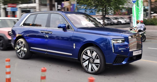 Xe siêu sang Rolls-Royce 40 tỷ của đại gia Sài Gòn gắn biển đấu giá 395 triệu