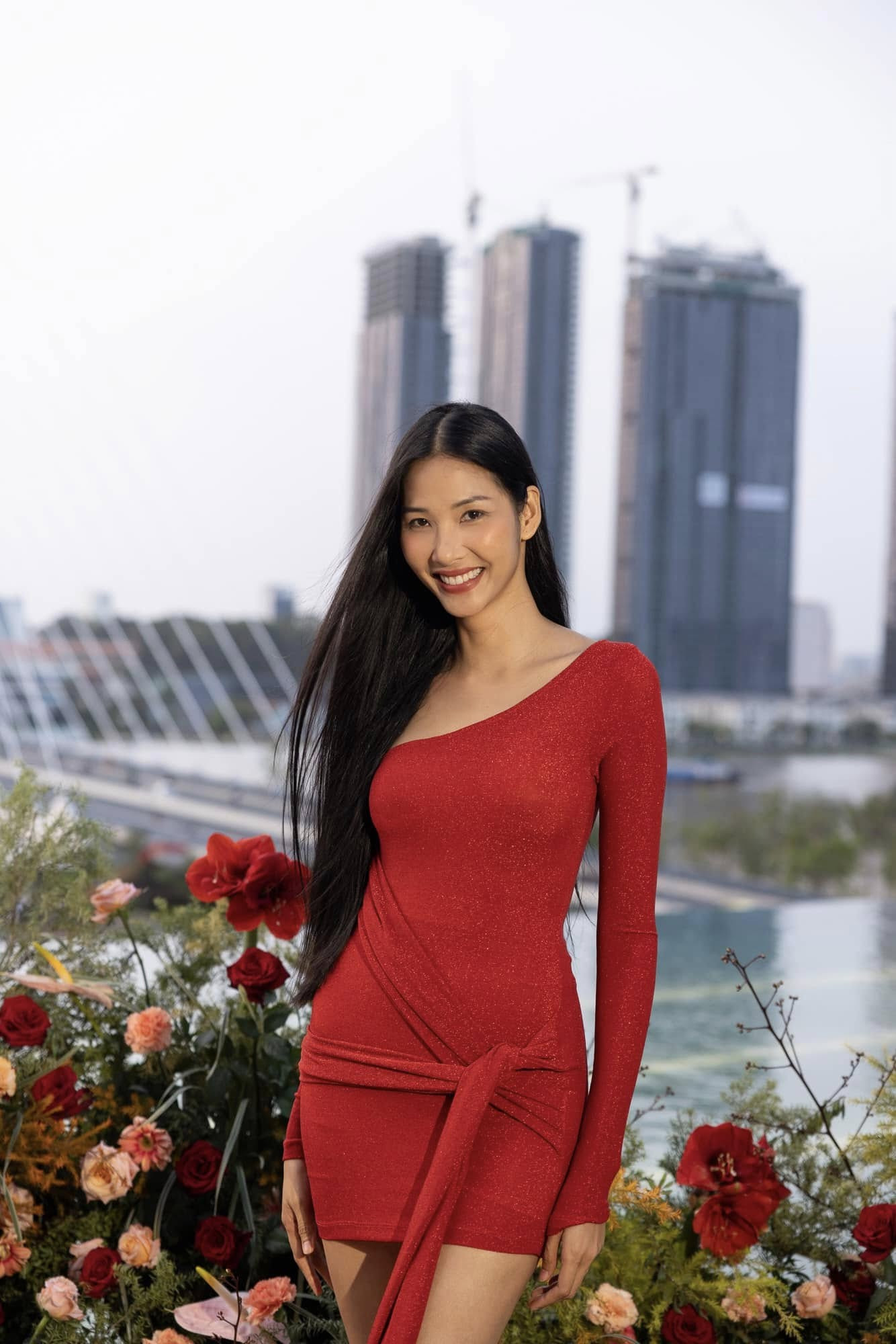 Á hậu quê Thanh Hóa vừa đăng ký casting Victoria's Secret có sắc vóc ra sao?插图5 Á hậu Hoàng Thùy vừa đăng ký casting Victoria's Secret có sắc vóc ra sao? - Ảnh 7.