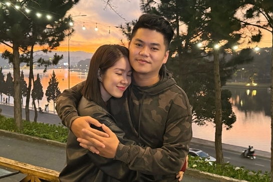 Chồng trẻ của Lê Phương gây sốt khi khen vợ theo cách 'có 1 - 0 - 2'