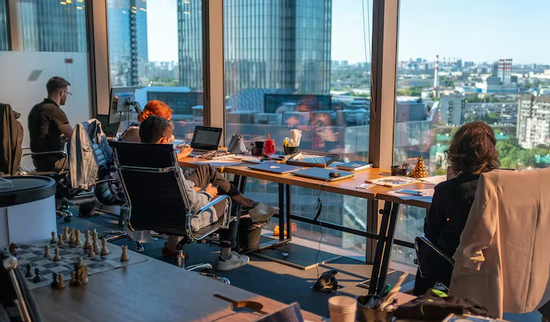 Công ty thưởng 52 triệu đồng/quý nếu nhân viên chịu đến văn phòng làm việc