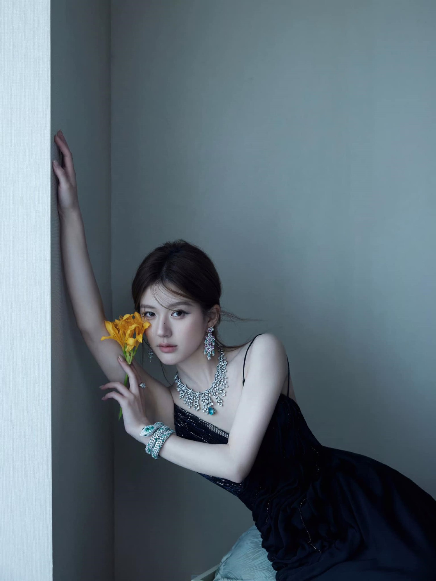 Đúng 7h30 ngày mai, thứ Sáu 10/4/2026, Thần May Mắn mỉm cười, 3 con giáp đứng đầu về tài lộc, tiền bạc nhiều vô kể, của cải tăng lên vù vù - Ảnh 2