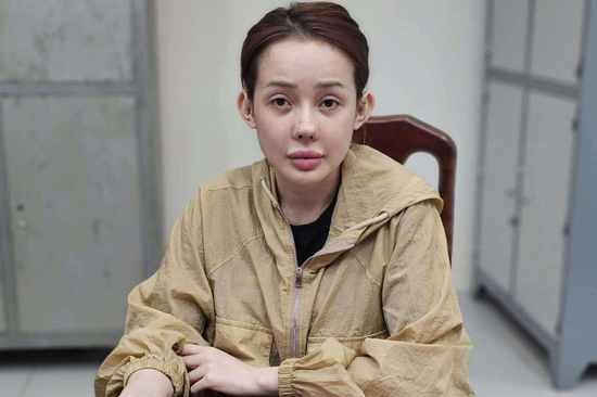 Em gái Ngân 98 lần đầu chia sẻ cảm xúc về chị trong trại giam, hé lộ bí mật chưa từng kể