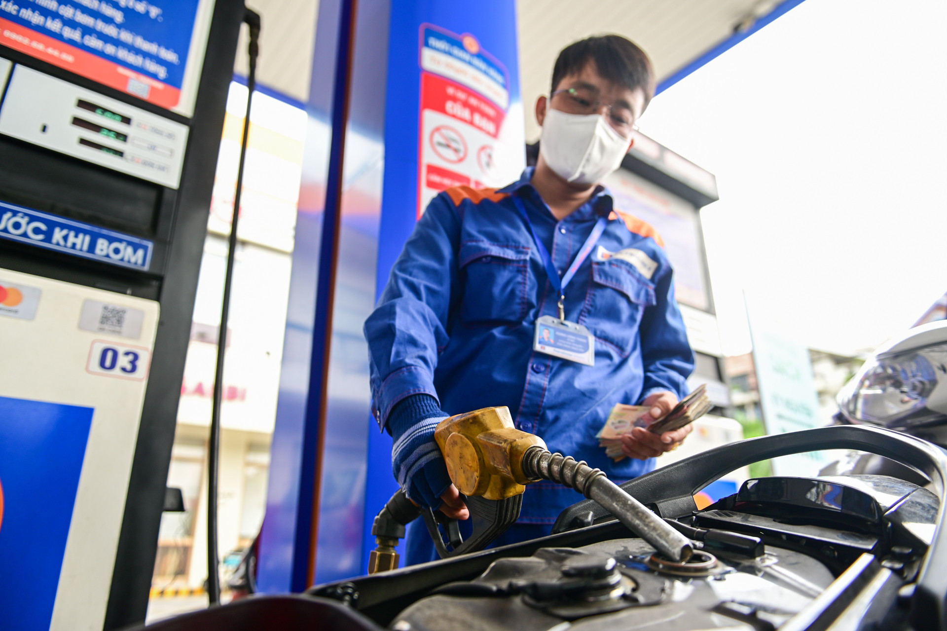 xăng dầu   Nguyễn Huế 4.jpg