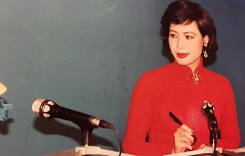 Chuyện tình 'chú - cháu' của cựu BTV thời sự đình đám một thời