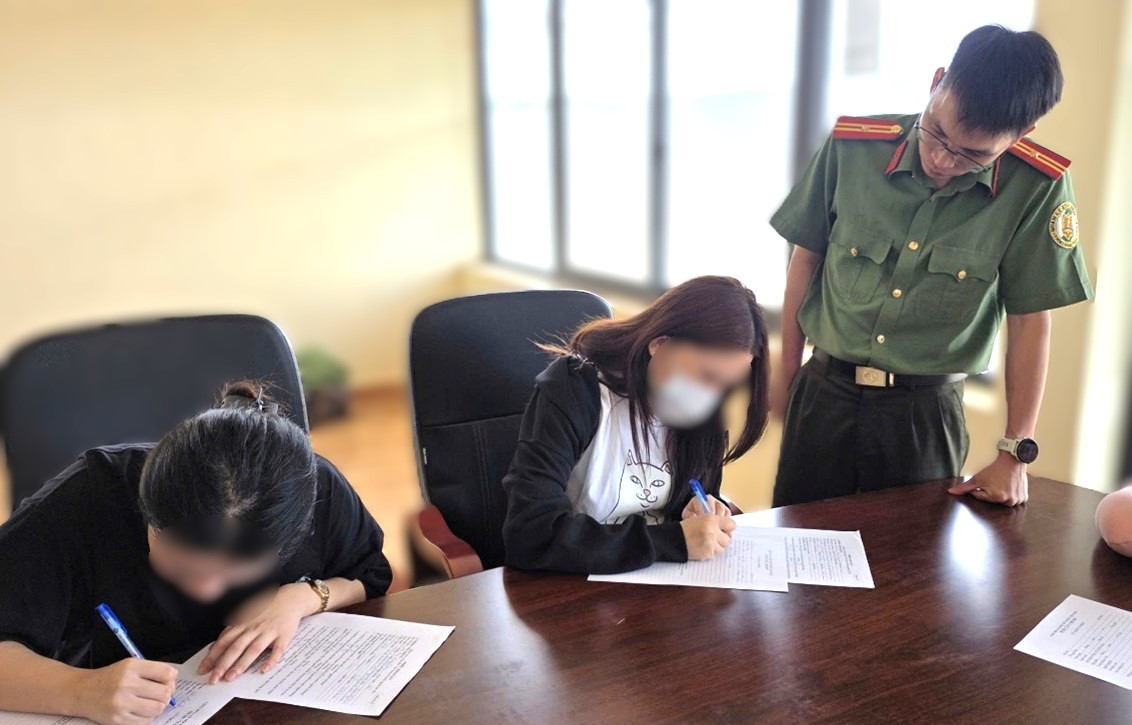 Tiếp nhận 18 người từ Campuchia: Đa số các cô gái bị bắt tại cơ sở massage插图1 2026 05 08.16 26 16.jpg