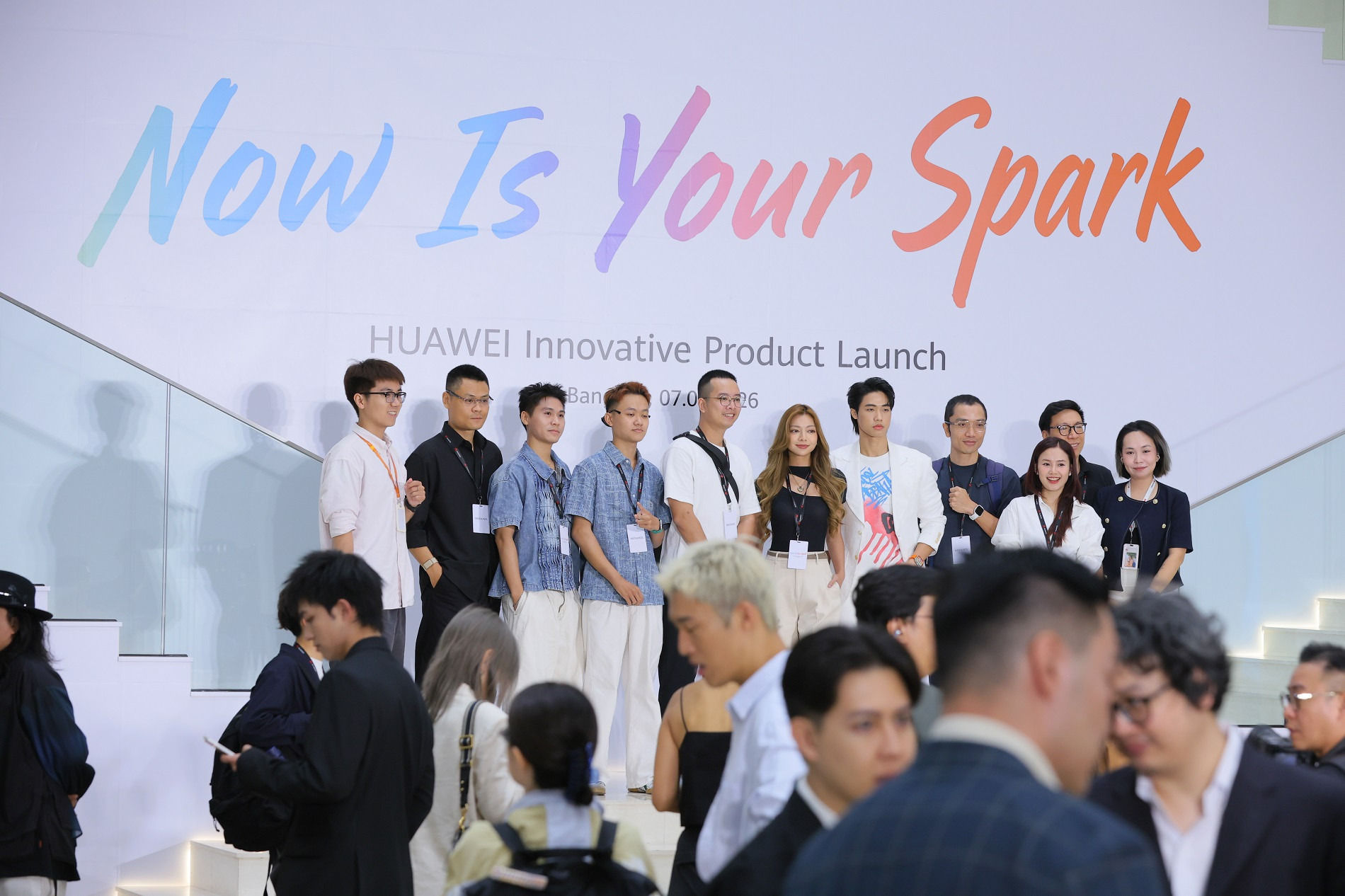 Katleen Phan Võ và Vương Quốc Khánh nổi bật tại sự kiện toàn cầu của Huawei ở Thái Lan插图 Ảnh 1.JPG