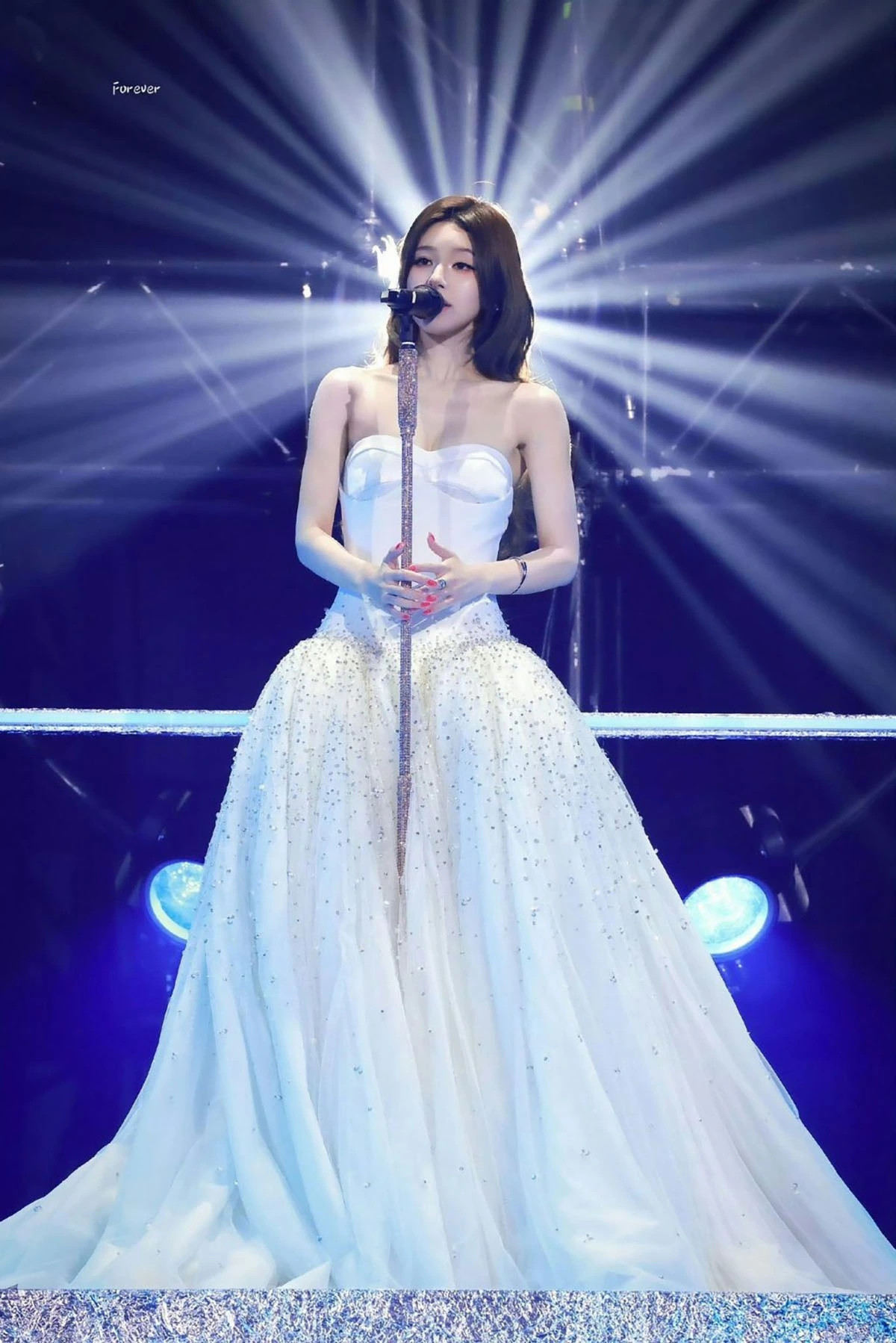 nhan sac trieu lo tu - ngoi sao doi mat chi trich hat nhep khi xa roi dien anh hinh anh 7