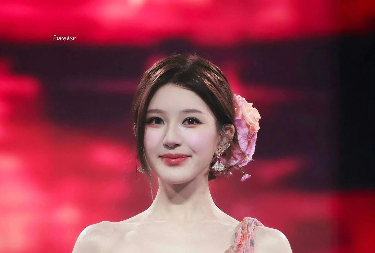 Triệu Lộ Tư bị chê ăn mặc phản cảm trong concert ở Thái Lan插图4 Triệu Lộ Tư bị chê ăn mặc phản cảm trong concert ở Thái Lan插图4