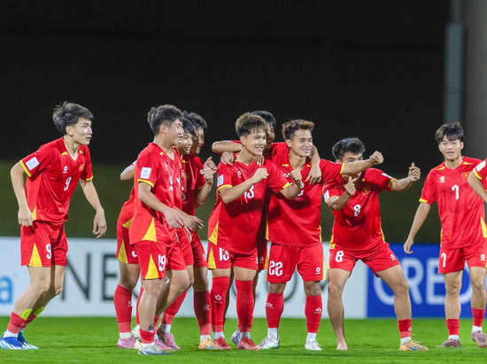 AFC ca ngợi U17 Việt Nam thi đấu 'ngoạn mục', CĐV Đông Nam Á tự hào