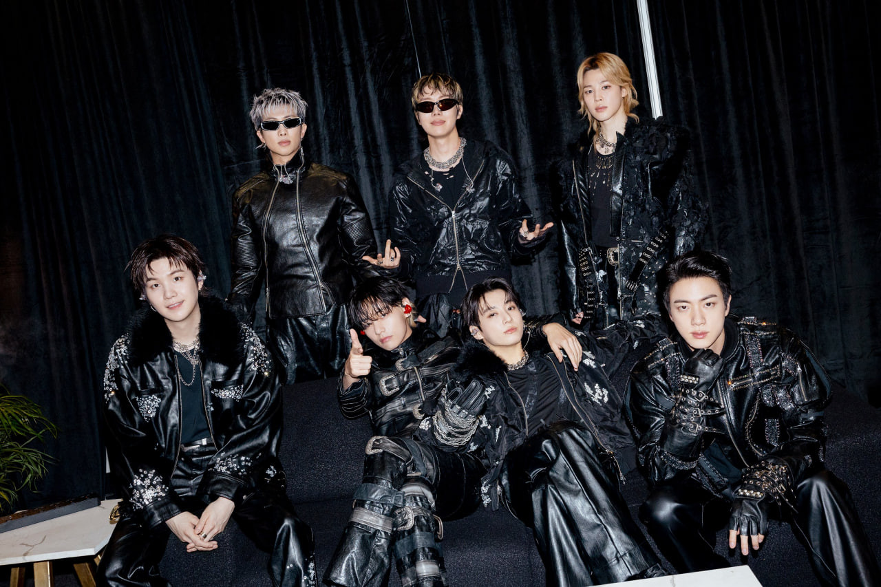 FIFA đánh giá BTS ngang tầm siêu sao Madonna, Shakira hé lộ sân khấu giữa giờ đầu tiên trong lịch sử World Cup插图4 photo72026 05 1513 02 33