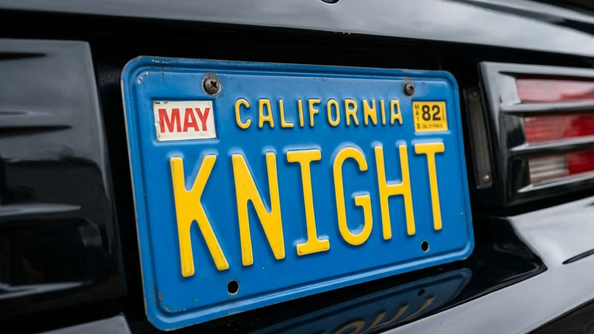 carscoops knight plate