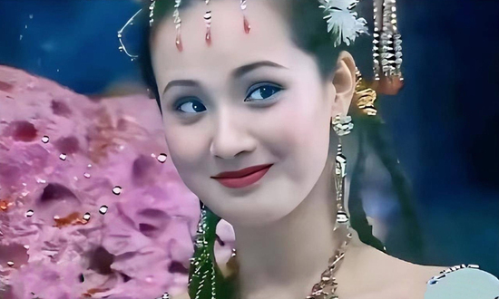 Con đường trở thành tỷ phú của yêu tinh xinh đẹp nhất 'Tây du ký'