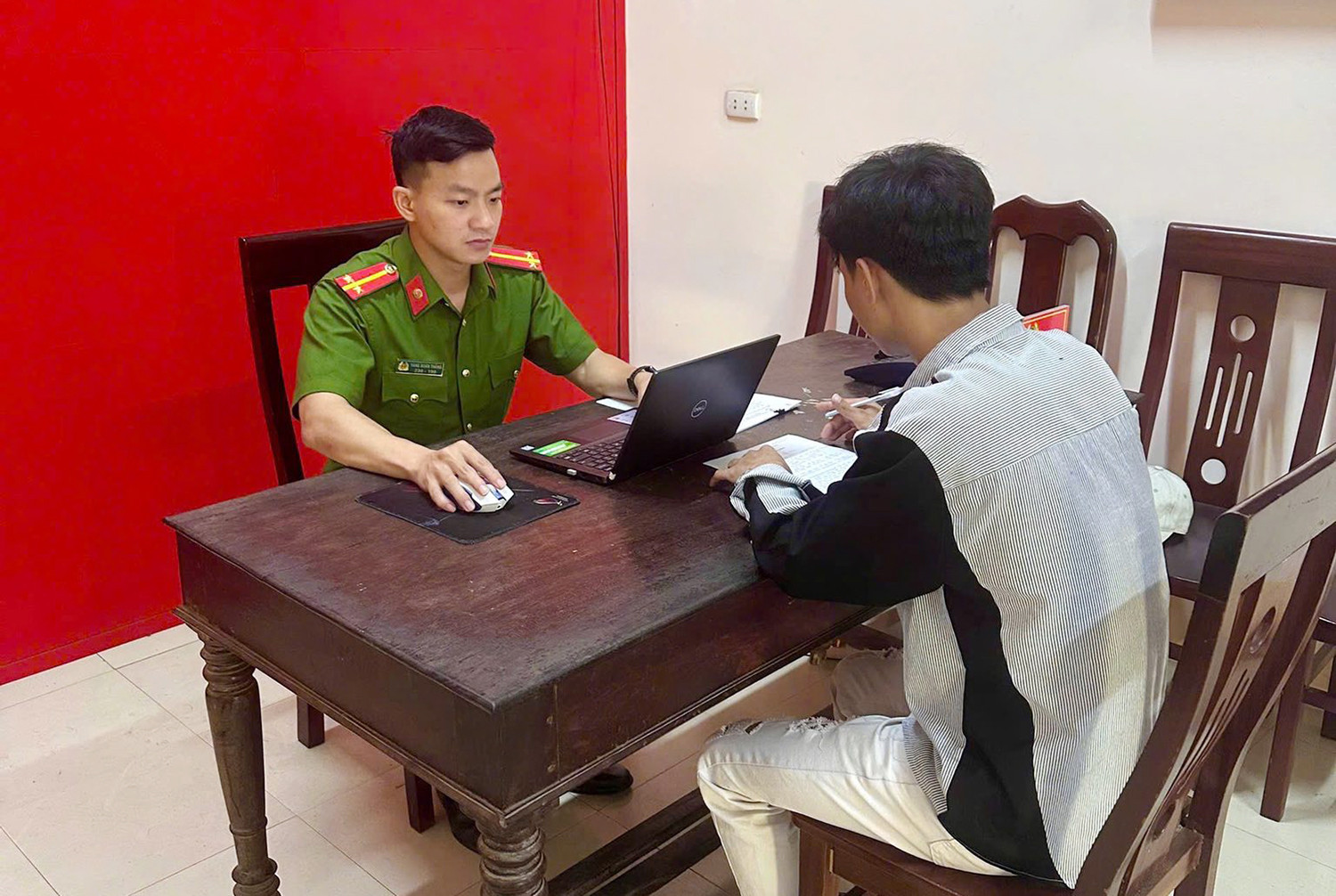 CA mời làm việc.jpg
