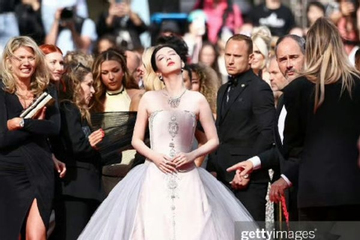 Bức ảnh xứng đáng phong thần của mỹ nhân đẹp chấn động thế gian ở Cannes