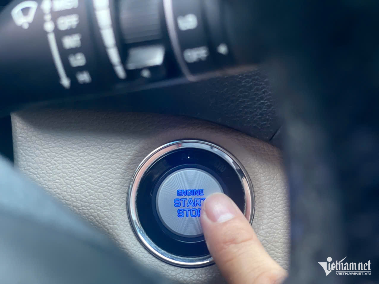 Cách bật điện trên ô tô Start/Stop mà không cần nổ máy, nhiều lái mới chưa biết插图 W-Start:Stop.jpg