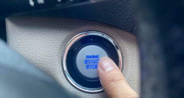 Cách bật điện trên ô tô Start/Stop mà không cần nổ máy, nhiều lái mới chưa biết