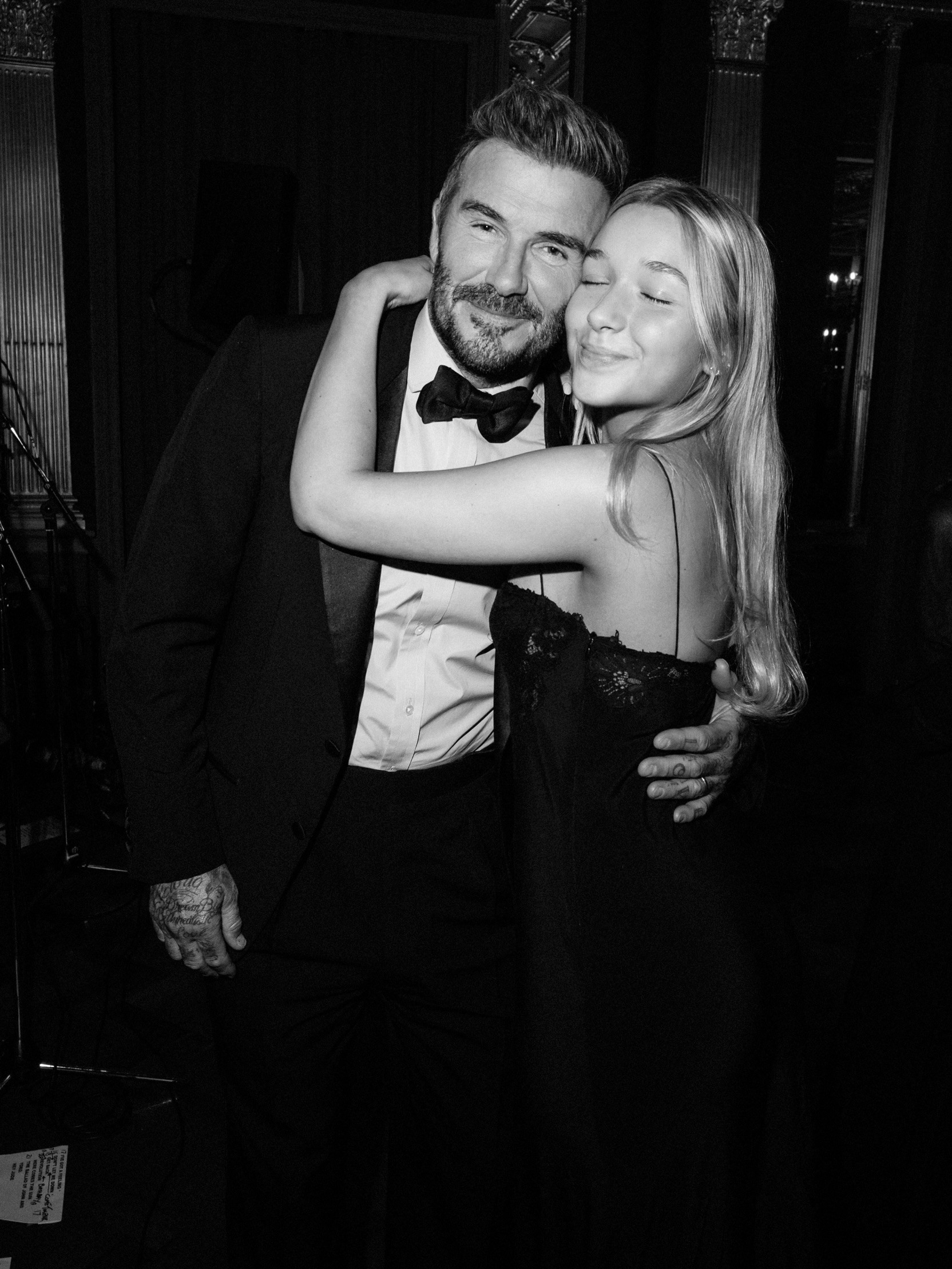Thiếu nữ 14 tuổi Harper Beckham diện váy cúp ngực sexy, gây tranh cãi với phong cách gợi cảm bên bố插图2 70337680418595317556021416252105580804313034n