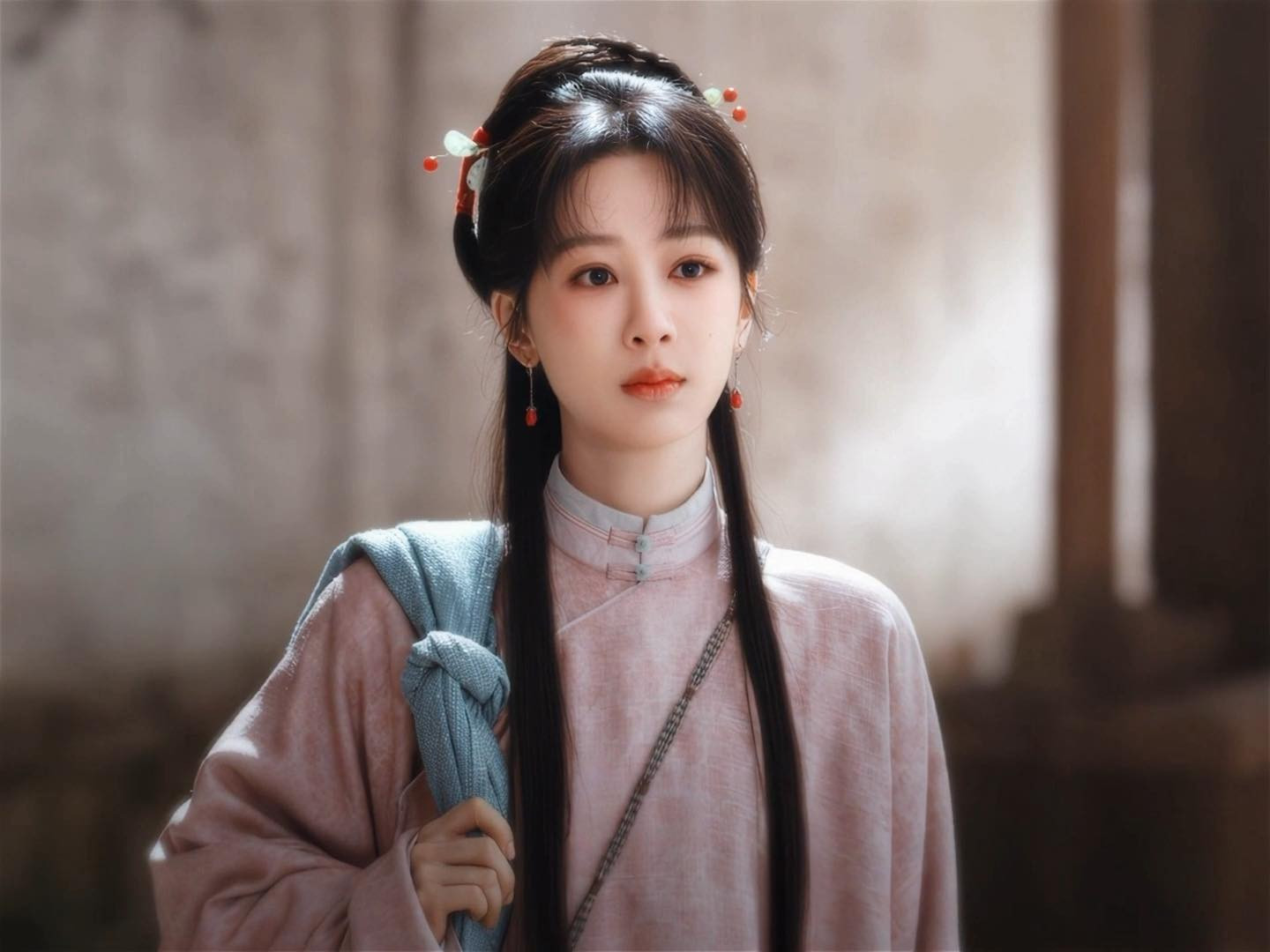 Từng bị nghi sẽ lép vế trước phim của Dương Dương, 'Gia nghiệp' do Dương Tử đóng chính bất ngờ tạo cú bứt tốc mạnh mẽ插图1 Từng bị nghi sẽ lép vế trước phim của Dương Dương, 'Gia nghiệp' do Dương Tử đóng chính bất ngờ tạo cú bứt tốc mạnh mẽ - Ảnh 2