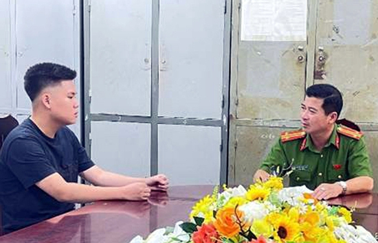 Tạm giữ hình sự nam thanh niên đánh hai cô gái trong đêm ở Hà Nội