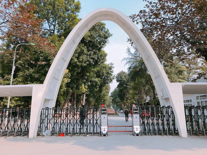 Chuyện chưa kể về cổng Parabol huyền thoại Đại học Bách khoa Hà Nội插图 Cổng Parabol của Đại học Bách khoa Hà Nội.