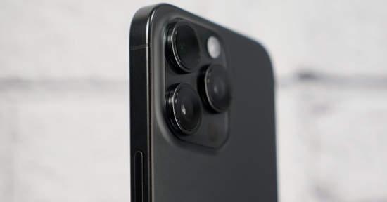 Apple có thể đưa titan trở lại iPhone Pro?