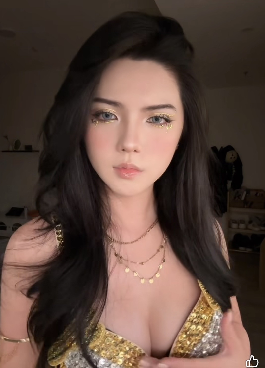 Mỹ nhân thể hiện vũ đạo ấn tượng,