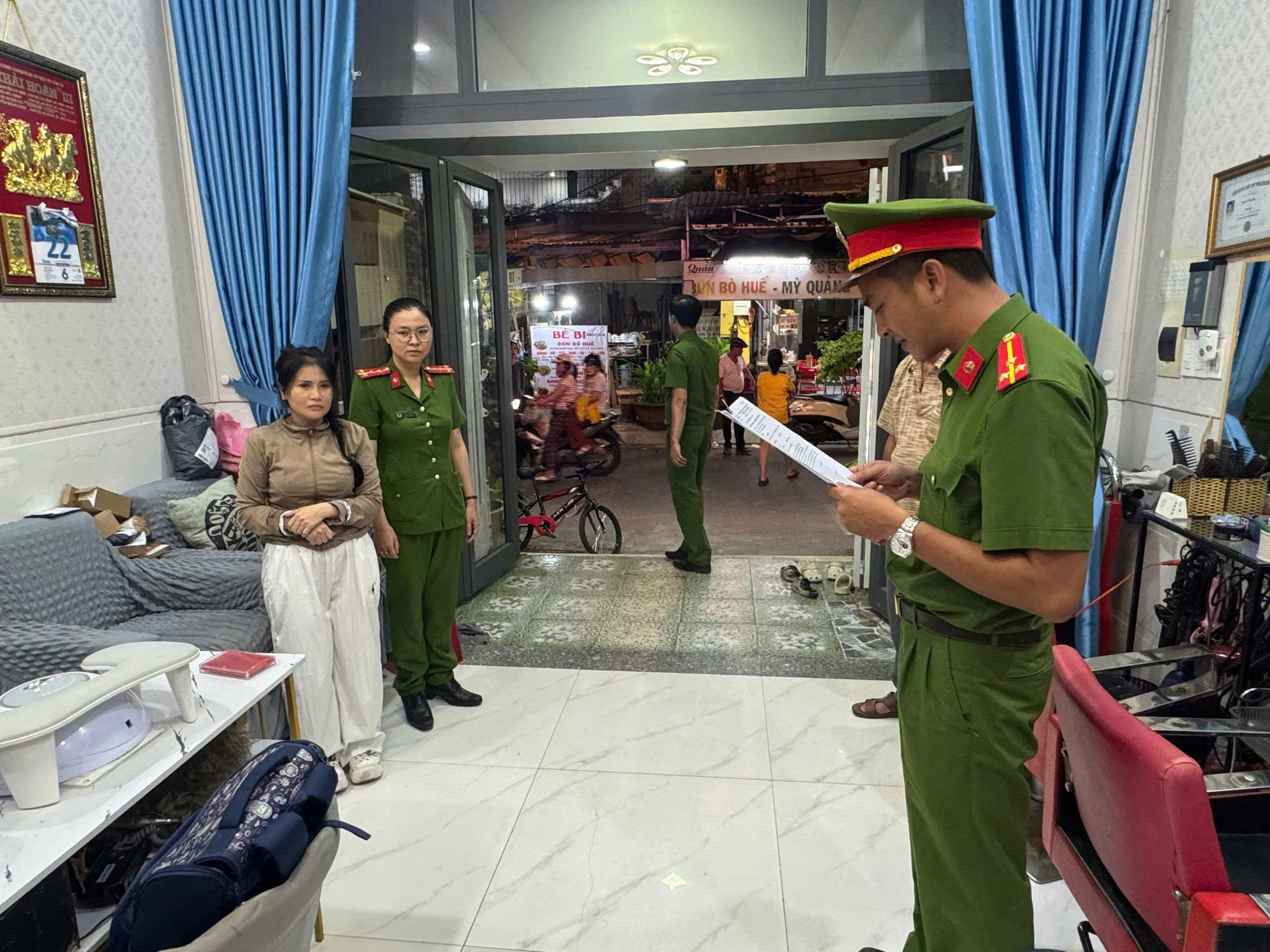 Mẹ kế chủ mưu, xúi hai con riêng sát hại cha ruột - Ảnh 2.