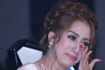 Nữ hoàng dancesport Khánh Thi cũng có lúc kiệt sức, trốn vào một góc để khóc