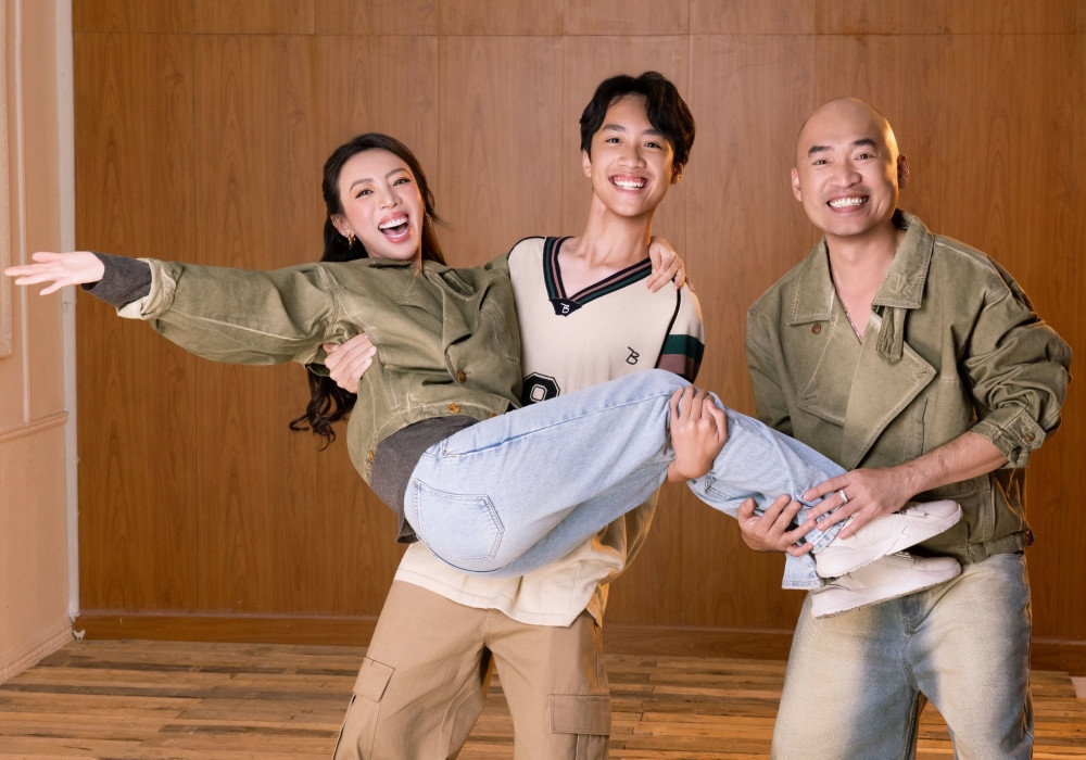 Con trai Thu Trang – Tiến Luật tuổi 14 cao 1,8m vượt bố mẹ và thông thạo 3 thứ tiếng插图4 batch_616658638_1467647614732551_7908308590122524521_n.jpg