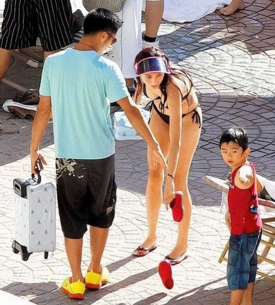 Vì sao nói cặp đôi Tạ Đình Phong và Trương Bá Chi 'văn minh' sau ly hôn? - Ảnh 1