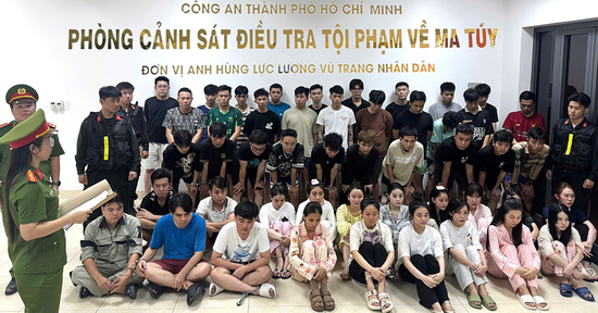 Bắt 50 người liên quan ma túy từ quán bar ở Vũng Tàu
