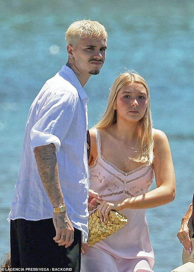 108851673 15846703 david51andvictoria52lookedeveryinchthesuperstarcouple a 231779714214176 1779753161599619864507