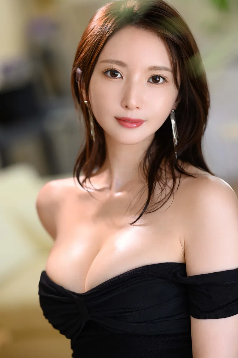 Nàng thơ Nhật Bản sở hữu đường cong tuyệt mỹ làm chao đảo mọi ánh nhìn插图4 photo-1760507827648