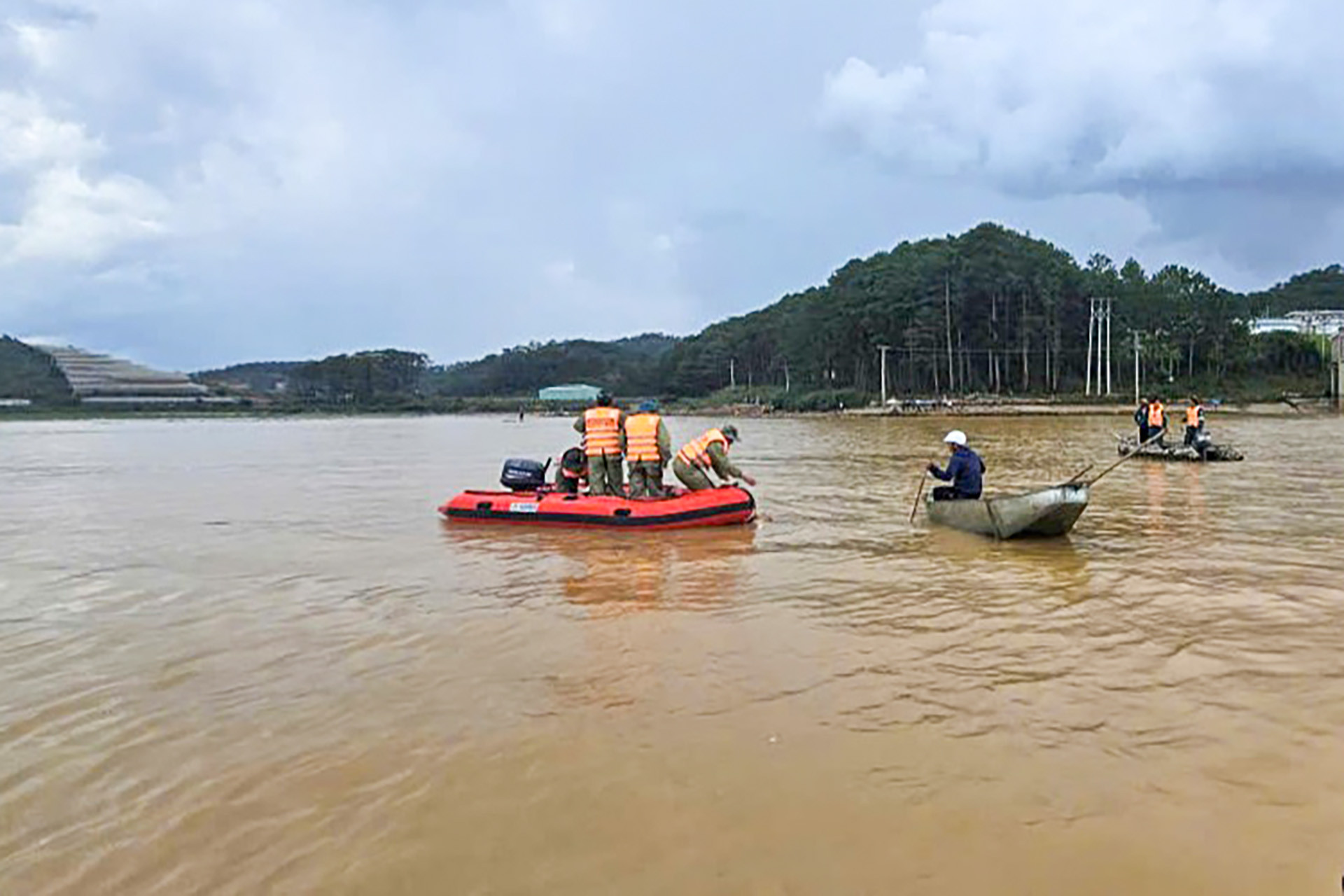 Hien truong noi phat hien su viec 1.jpg
