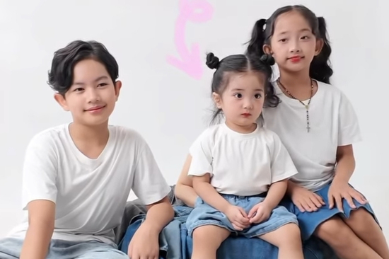 3 nhóc tỳ nhà Khánh Thi - Phan Hiển cực đáng yêu: Kubi ra dáng hot boy, Lisa chiếm trọn 'spotlight'