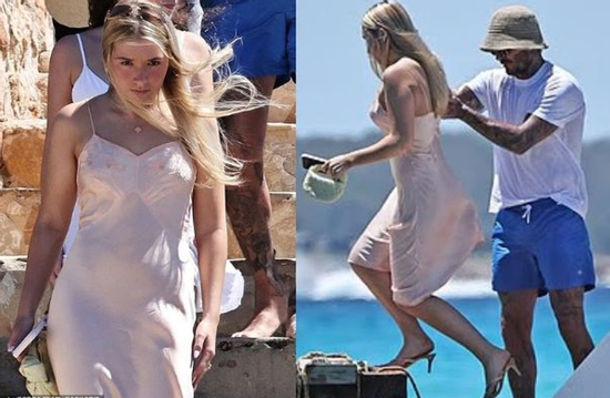 Harper Beckham tuổi 14 đẹp chuẩn 'rich girl': diện váy satin hồng, xách túi hiệu, thần thái át cả mẹ Victoria