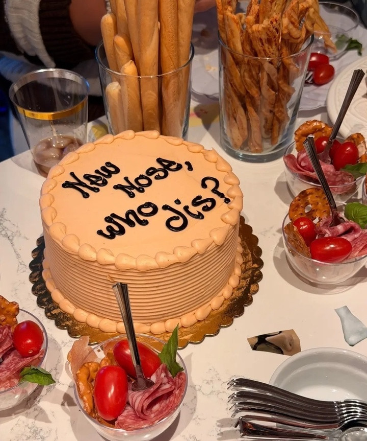 Sofija Tasevska nướng chiếc bánh