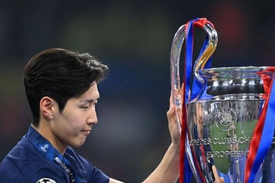 Hot boy Lee Kang-in đi vào lịch sử Champions League
