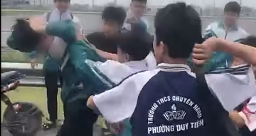Công an Ninh Bình thông tin vụ học sinh lớp 9 bị bạn dùng thắt lưng đánh hội đồng