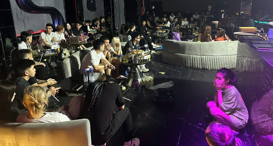 Đột kích ổ nhóm bán hàng cấm ở Hà Nội, hé lộ thủ đoạn tinh vi