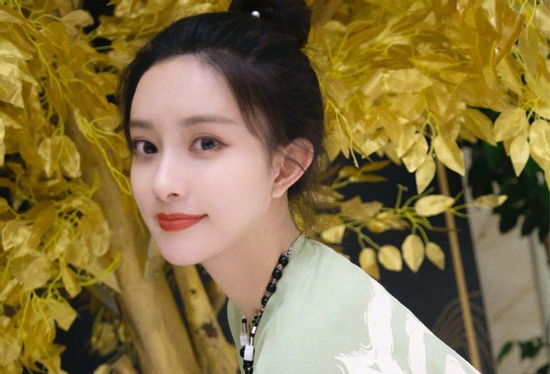 Đúng 12h30 hôm nay, thứ Ba 5/5/2026, 3 con giáp tiền bạc dồn về như núi, quý nhân vây quanh