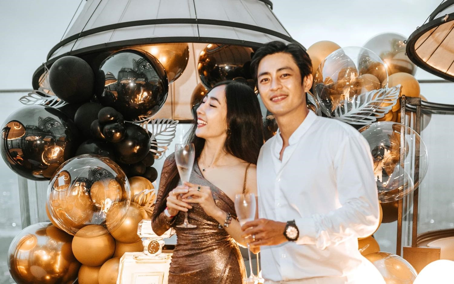 Hôn nhân hạnh phúc hơn 10 năm dù chưa con cái của nam tài tử màn ảnh Việt - Ảnh 8.