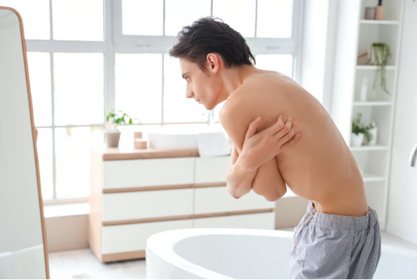 Càng gầy càng đẹp? Trào lưu khoe xương gây tranh cãi dữ dội - Ảnh 3.