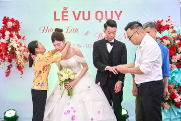 Con dâu tái hôn sau 10 năm góa bụa, bố mẹ chồng ở Phú Thọ làm 40 mâm cỗ gả đi
